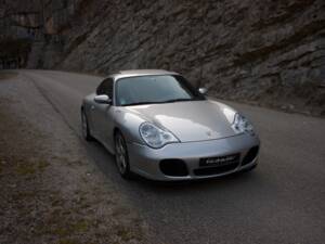 Image 1/19 of Porsche 911 Carrera 4S (2002)