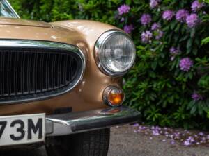 Image 24/50 of Volvo 1800 ES (1973)