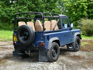 Image 4/18 of Land Rover Defender 90 TD4 (2010)