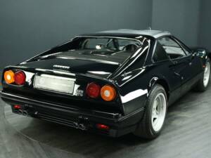 Image 2/30 de Ferrari 328 GTS (1987)