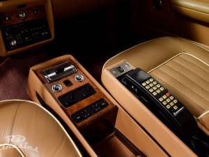 Image 26/50 of Rolls-Royce Silver Spur (1988)