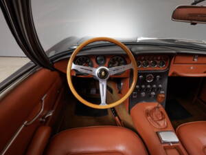 Image 27/35 of Lamborghini 400 GT (2+2) (1967)