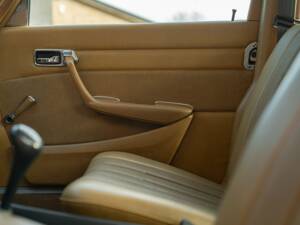 Image 33/50 of Mercedes-Benz 280 SE (1973)