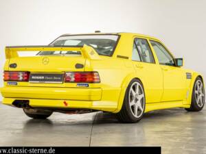 Immagine 2/15 di Mercedes-Benz 190 E 2.5-16 Evolution I (1989)