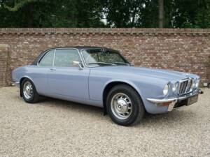 Bild 19/50 von Jaguar XJ 6 C 4.2 (1975)