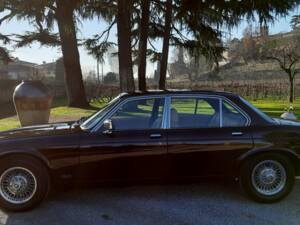 Bild 4/15 von Jaguar XJ 6 4.2 (1982)