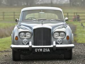 Immagine 2/50 di Bentley S 3 Continental Flying Spur (1963)