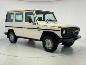 Afbeelding 7/7 van Mercedes-Benz 240 GD (LWB) (1984)