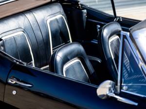 Image 21/29 of Chevrolet Camaro (1967)