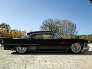 Image 12/50 of Cadillac 60 Special Fleetwood (1958)