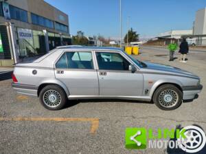 Image 4/10 of Alfa Romeo 75 1.8 (1991)