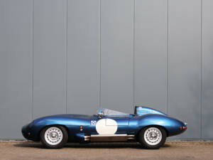 Image 30/60 of Jaguar D-Type (1967)
