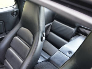 Immagine 34/50 di Porsche 928 GTS (1993)