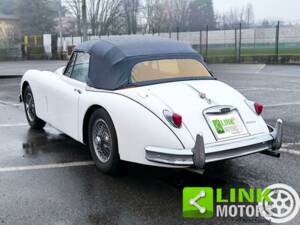 Image 5/10 of Jaguar XK 150 DHC (1958)