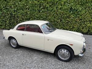 Image 2/24 of Alfa Romeo Giulietta Sprint Veloce (1959)