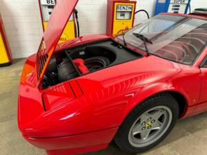 Immagine 7/19 di Ferrari 328 GTB (1988)
