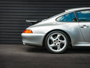 Imagen 38/42 de Porsche 911 Carrera S (1997)