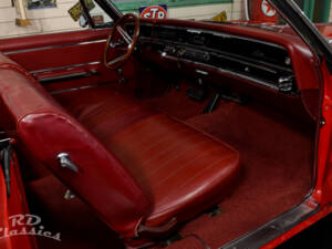 Image 18/41 of Buick Le Sabre Convertible (1966)