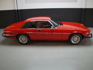 Image 26/48 of Jaguar XJS 5.3 V12 (1991)