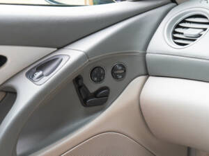 Bild 46/50 von Mercedes-Benz SL 55 AMG (2004)