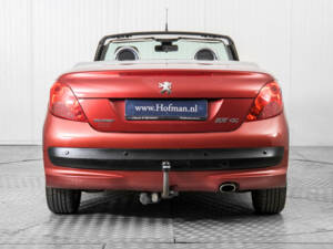 Imagen 13/50 de Peugeot 207 CC 1.6 VTi (2008)