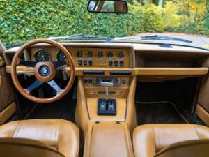 Imagen 13/18 de De Tomaso Longchamp (1977)