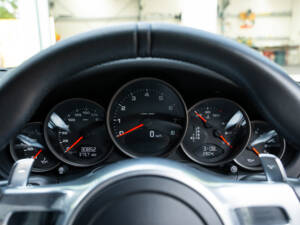 Imagen 37/51 de Porsche 911 Carrera 4 GTS (2012)
