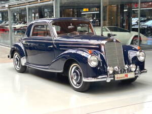 Immagine 3/53 di Mercedes-Benz 220 Coupe (1955)