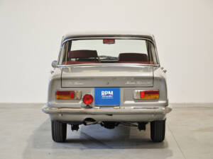 Image 22/34 of Alfa Romeo Giulia Nuova Super 1300 (1975)