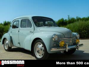 Image 3/15 of Renault 4 CV (1957)