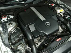 Immagine 26/30 di Mercedes-Benz SL 500 (2006)