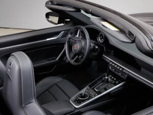 Image 26/37 of Porsche 911 Turbo S (2024)