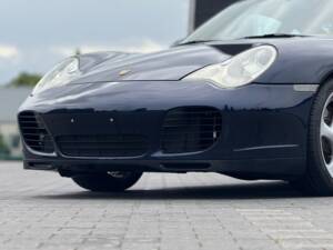 Image 39/42 de Porsche 911 Carrera 4S (2003)