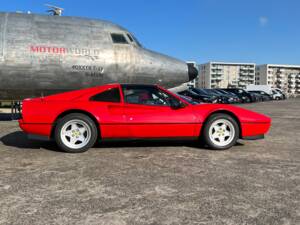 Image 4/10 of Ferrari 328 GTS (1988)