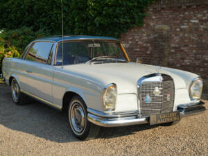 Afbeelding 8/50 van Mercedes-Benz 280 SE (1968)