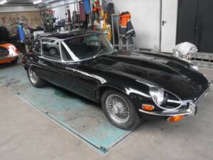 Bild 18/50 von Jaguar E-Type V12 (2+2) (1972)