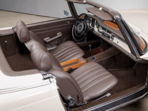 Immagine 16/37 di Mercedes-Benz 280 SL (1969)