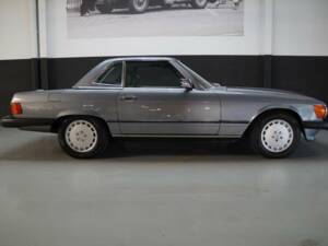 Bild 4/50 von Mercedes-Benz 560 SL (1989)