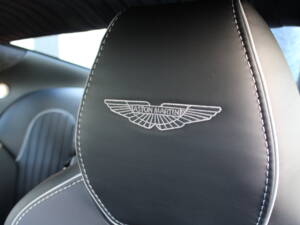 Bild 41/47 von Aston Martin DB 9 GT &quot;Bond Edition&quot; (2015)