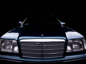 Imagen 22/29 de Mercedes-Benz E 320 (1995)