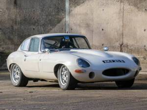 Bild 1/50 von Jaguar E-Type 4.2 (1964)