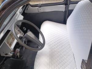 Image 8/17 of Citroën 2 CV 4 (1977)