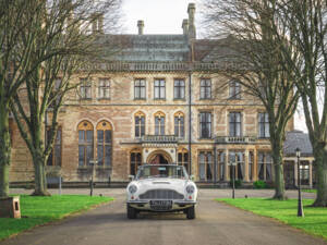 Image 42/42 of Aston Martin DB 6 Mk II Volante (1970)