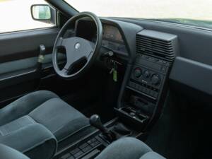 Image 23/50 of Alfa Romeo 75 2.0 Twin Spark (1990)