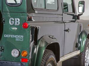 Bild 12/18 von Land Rover Defender 90 Td5 (2002)