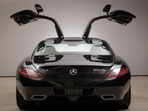 Bild 6/34 von Mercedes-Benz SLS AMG (2013)