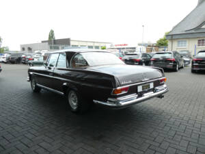 Image 6/25 of Mercedes-Benz 280 SE 3,5 (1971)
