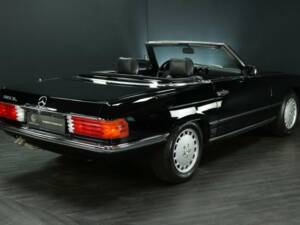 Image 2/30 of Mercedes-Benz 560 SL (1987)