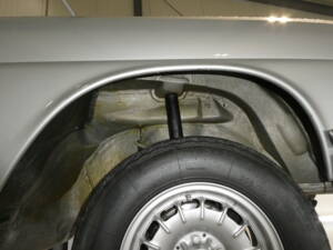 Image 30/31 of Mercedes-Benz 280 SE 3,5 (1970)