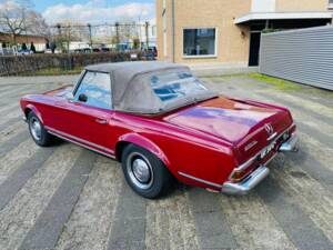 Image 13/50 de Mercedes-Benz 230 SL (1966)